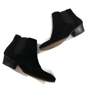 VINCE CAMUTO black suede leather ankle booties